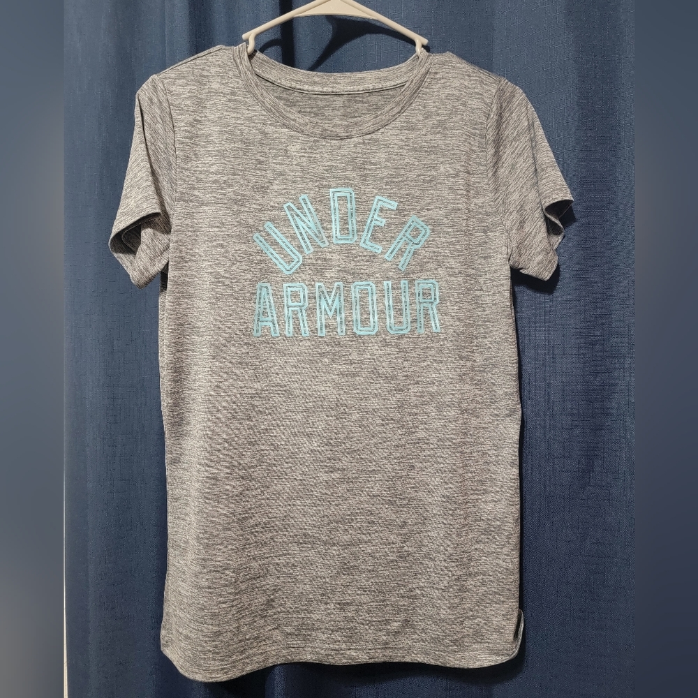 Women's Small Under Armour Shirt